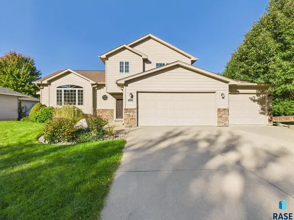 4048 S Tuscany Ct, Sioux Falls, SD 57103