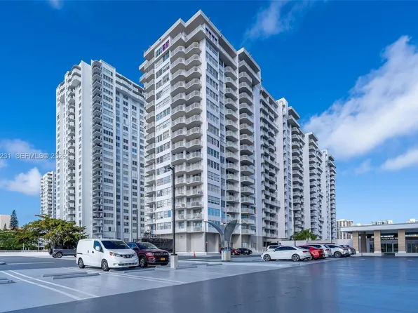 18071 Biscayne Blvd APT 402, Aventura, FL 33160