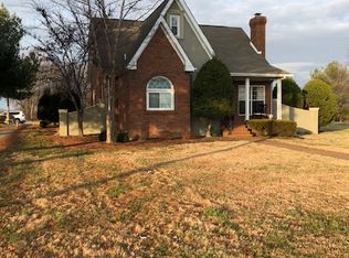 3352 Kinneys Rd, Cedar Hill, TN 37032