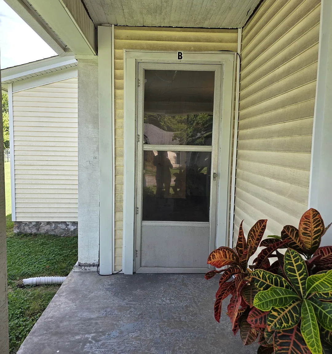 1 bed, 700 sqft, $800 — Photo 3
