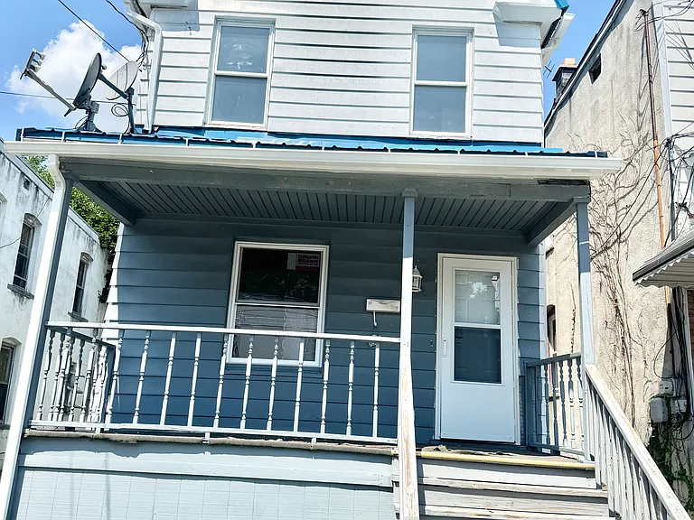 126 Poplar St — Photo 2