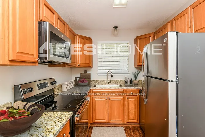 6528 Bernadine St — Photo 2