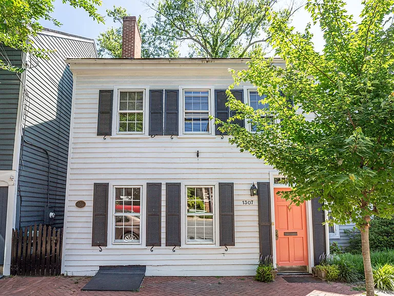 1307 Caroline St — Photo 35
