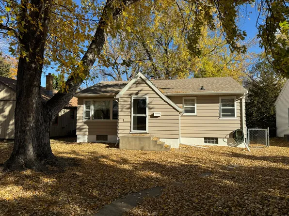 1670 Kansas Ave SE, Huron, SD 57350