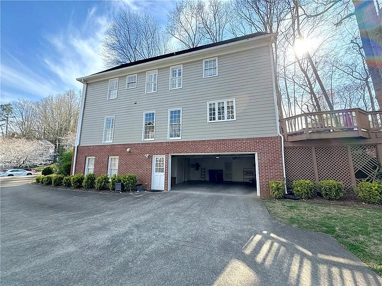 18 Dean Overlook NW — Photo 40