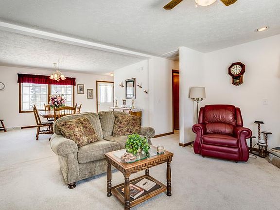 5th image of 4545 Bluff Dr