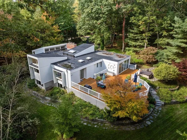 15 Hancock Rd, Weston, MA 02493