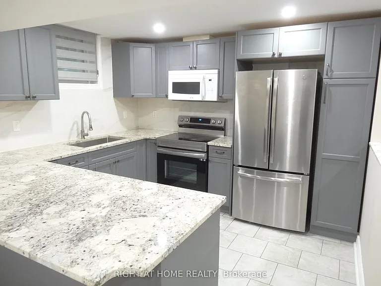 39 Devondale St #LOWER LEVEL — Photo 9