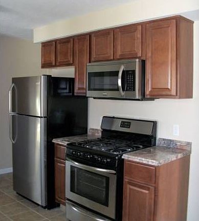New cabinets, countertop!