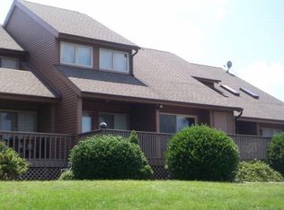 75 Hudgins Point Ln, Cobbs Creek, VA 23035