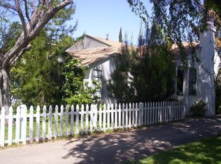 6176 Colbath Ave, Van Nuys, CA 91401