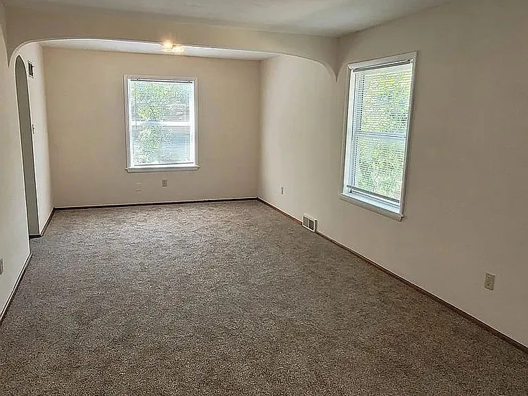 1626 Anthony St — Photo 8