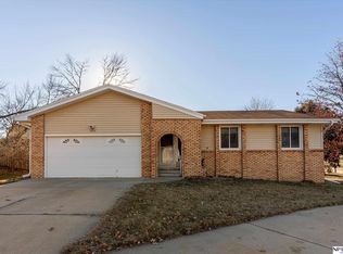 13519 Berry Cir, Omaha, NE 68137