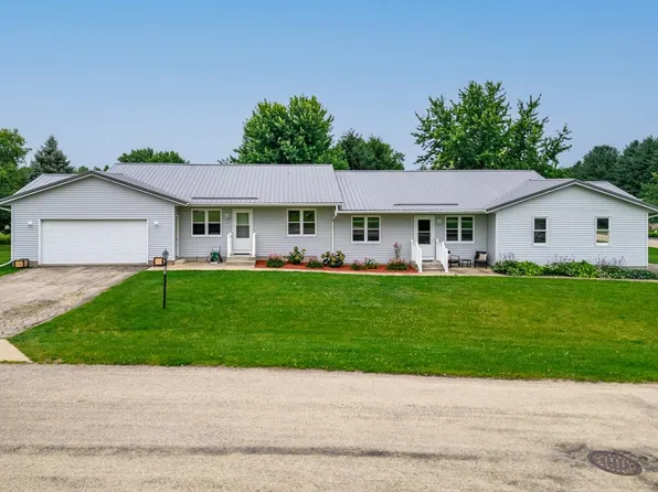 201-203 Hancock Dr, Orangeville, IL 61060