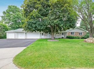 13420 Washburn Dr, Burnsville, MN 55337