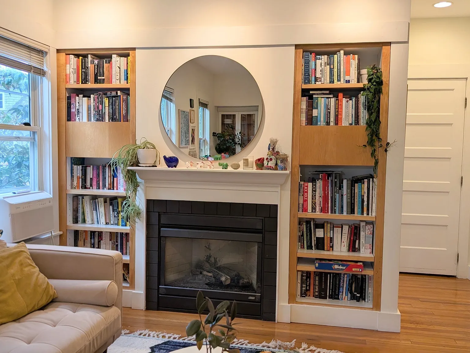 4 bed, 1900 sqft, $5,475 — Photo 3
