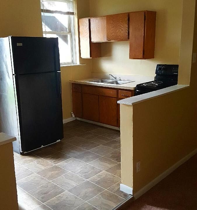 1st image of 125 Park Ave