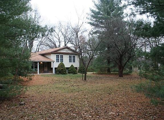 2nd image of 117 Midland Ave