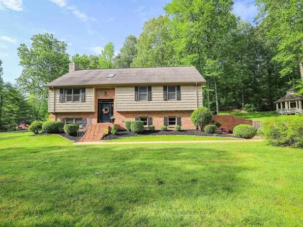 2040 Clark Line Rd, Paducah, KY 42003