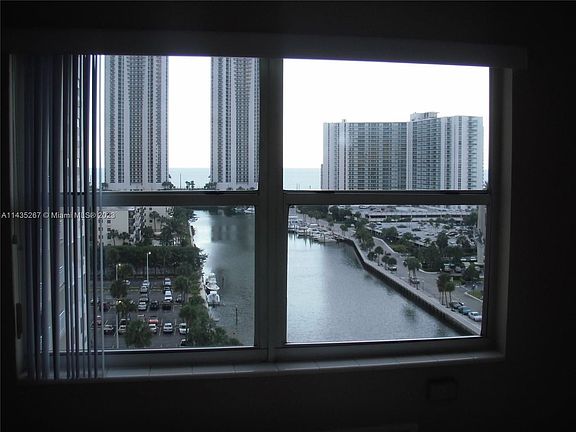 5th image of 400 Kings Point Dr APT 1101