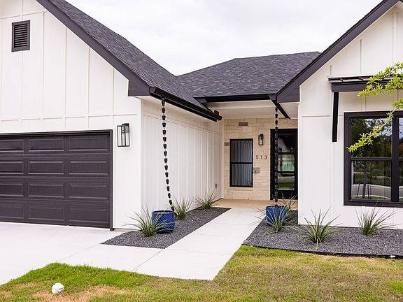 2nd image of 513 Conner Ct
