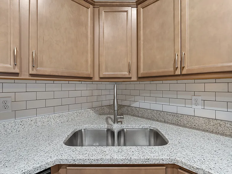 Linden Park Apartments — Photo 10