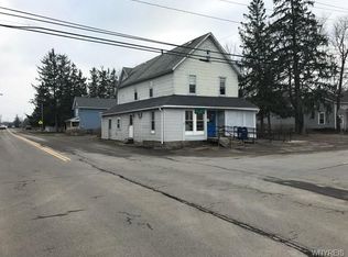 6971 Versailles Rd, Derby, NY 14047