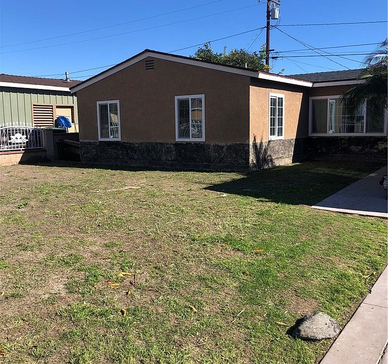 2nd image of 816 Virginia Ave