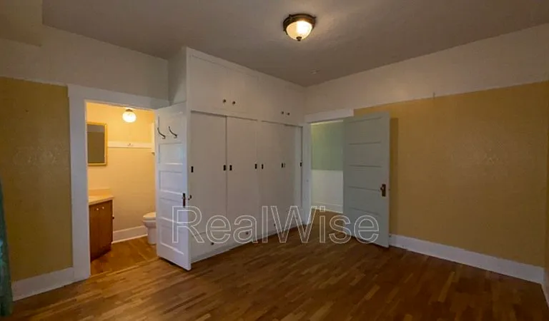 837 SE Blakeley Ave — Photo 23