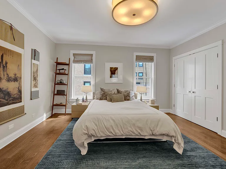 2109 N Clark St — Photo 16