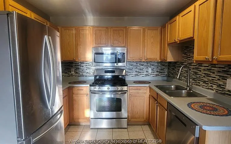 2680 Teedie Cres — Photo 5