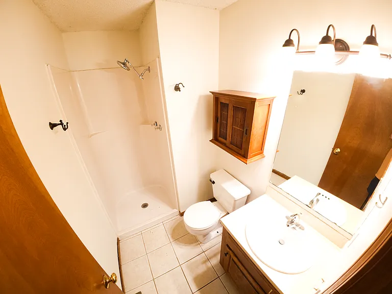 3619 Lakecrest Ct — Photo 7