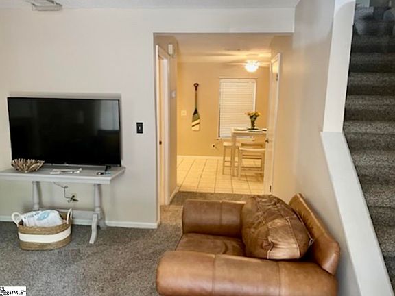 5th image of 301 Island Pines Dr
