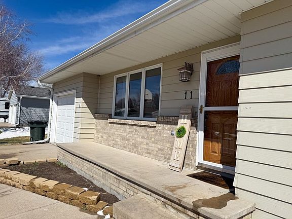 4th image of 11 Meadow Ln