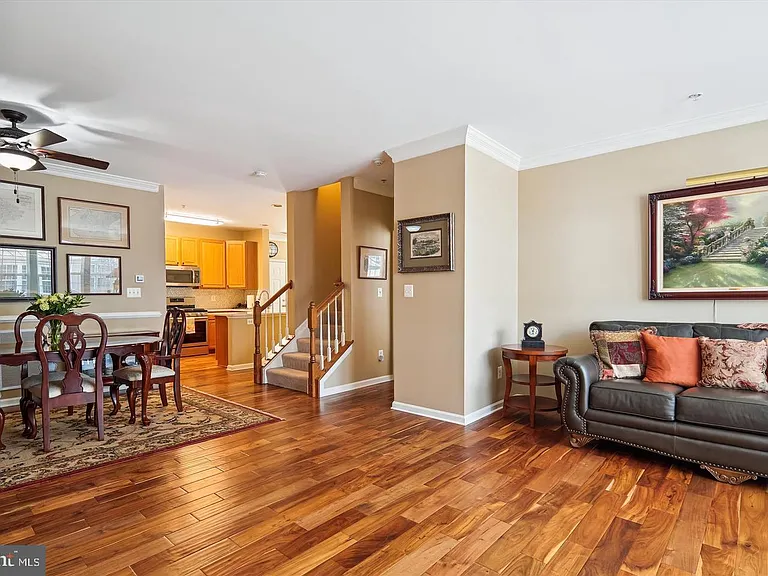 43074 Old Gallivan Ter — Photo 5