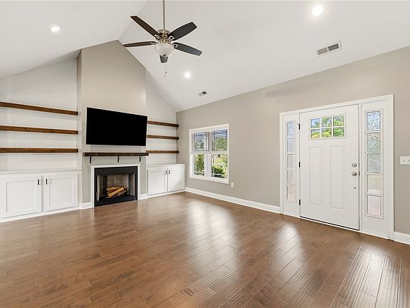 5th image of 1411 Dunn Rd