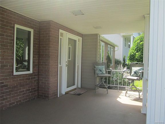 2nd image of 3655 Briarwood Ct