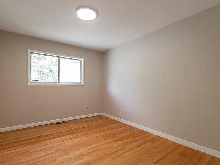 3728 SE 49th Ave — Photo 31