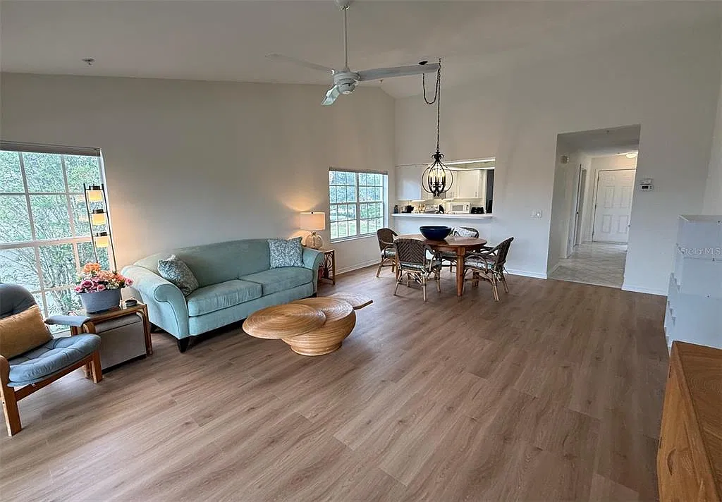 2 bed, 2.0 bath, 1261 sqft, $3,150 — Photo 2