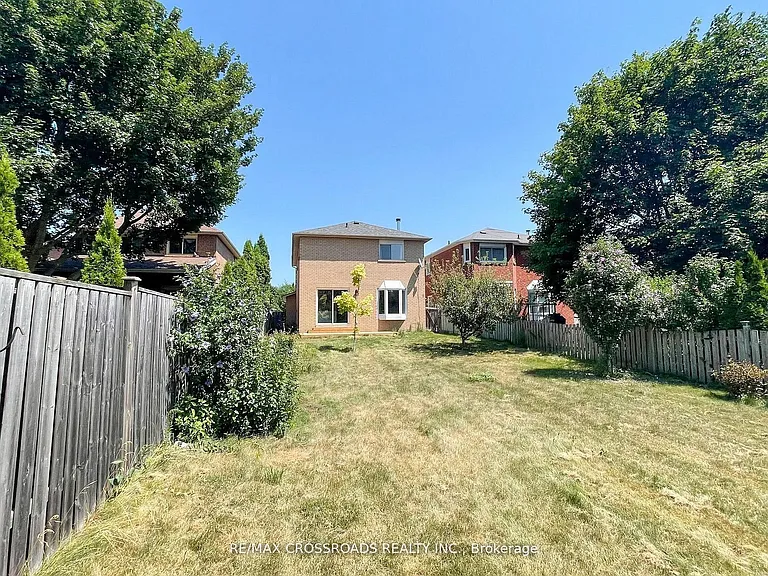 35 Forest Grove Dr — Photo 45