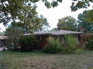 27665 Doreen St, Farmington, MI 48336