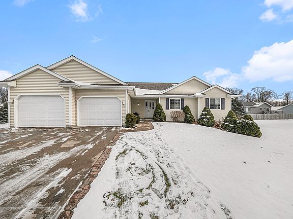 2nd image of 1007 Comstock Ct