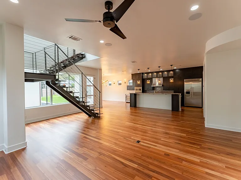 716 Post Oak St — Photo 10