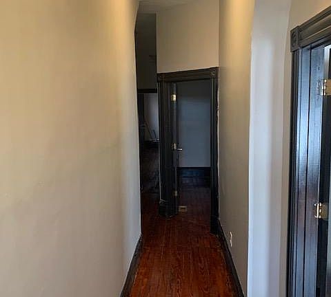 4th image of 2249 Shenandoah Ave Floor 1