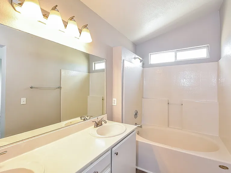 5452 Pergola Ct — Photo 11