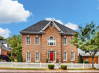 11 Thimbleberry Sq, Greensboro, NC 27455