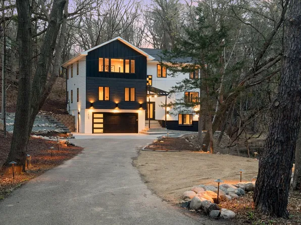 14755 Wychewood Rd, Minnetonka, MN 55345