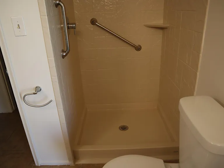 4240 W Hatcher Rd — Photo 9
