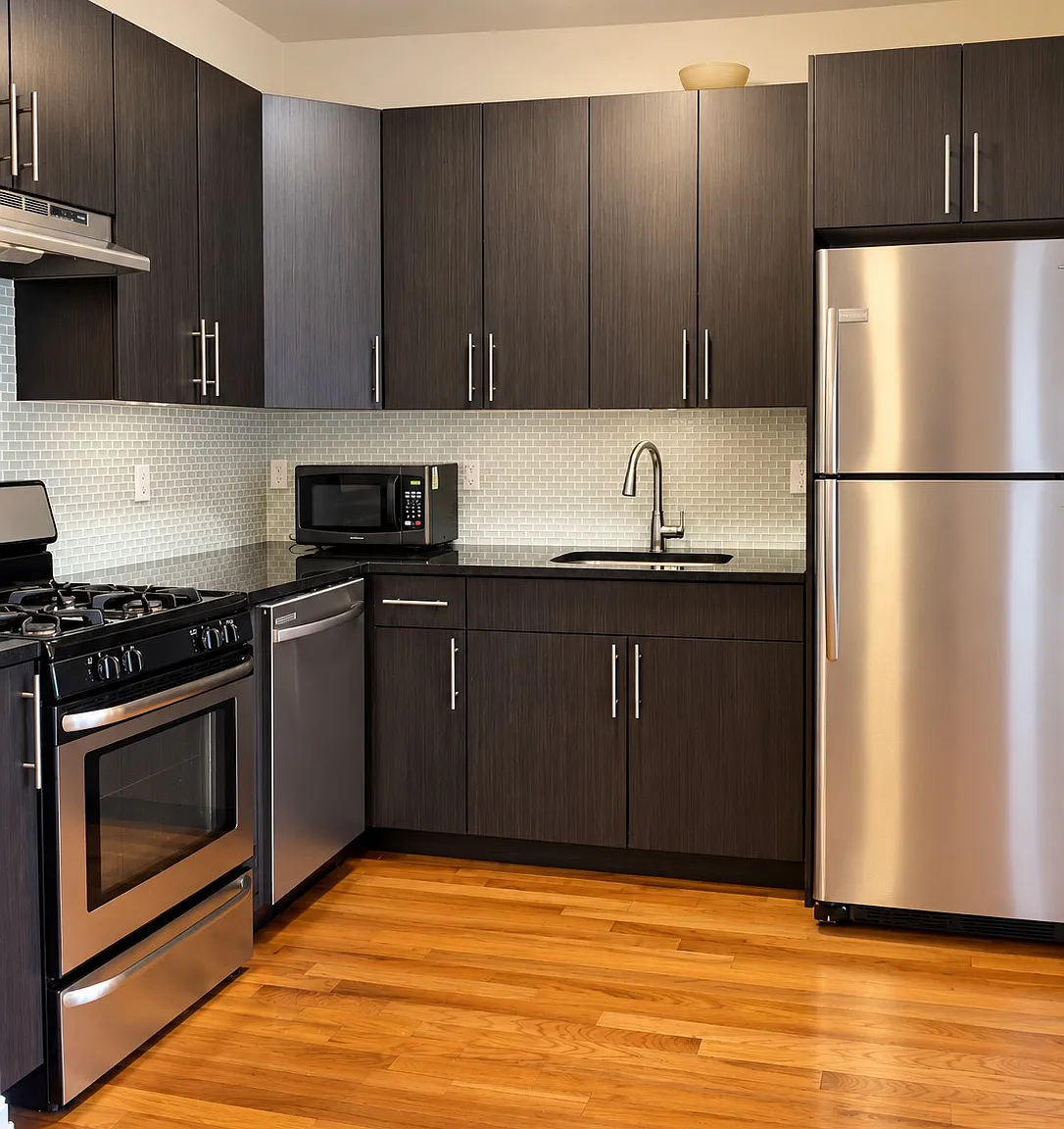 2 bed, $3,100 — Photo 3