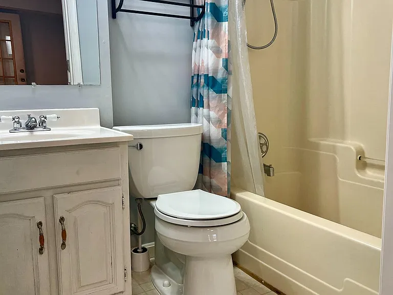 15413 Beachwater Ct — Photo 29
